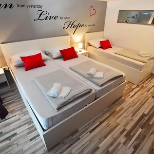 https://city-hostel-zadar.hotelinzadar.com