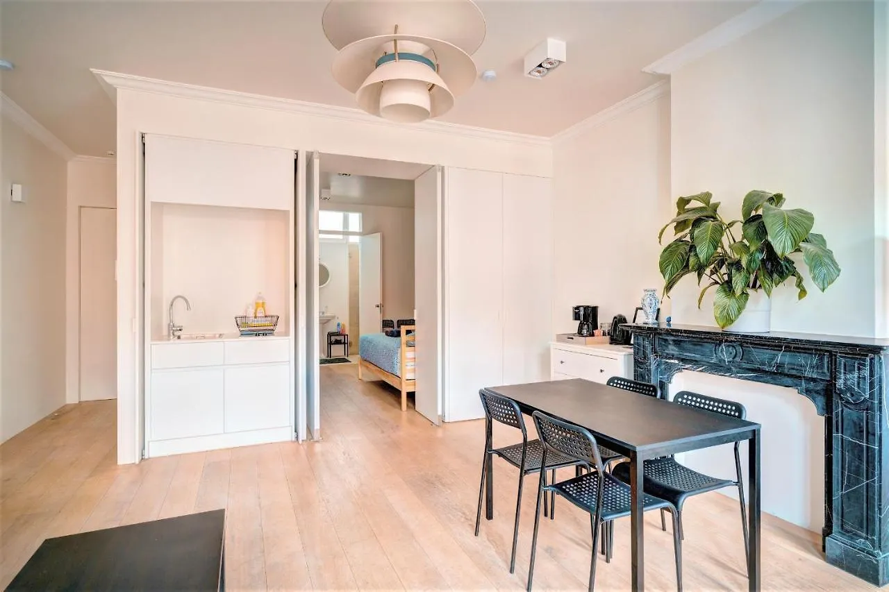 The Greenplace Lodge. Apartment In Heart Of Antwerp. 0*, Antwerp Belgium